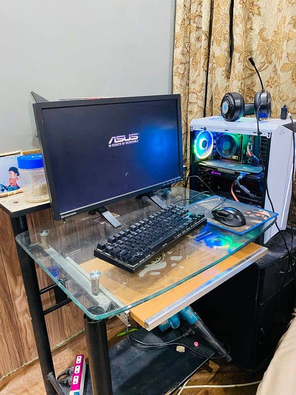 Gaming PC With Lcd Table Full Setup 1