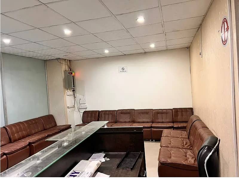 Area 1800 Square Feet Corporate Office Available For Rent On Reasonable Rent Gulberg 3 Lahore 5