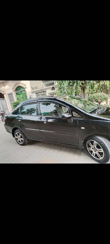 Honda City IDSI 2006/2007 ,please description par kr pir call Karen 4