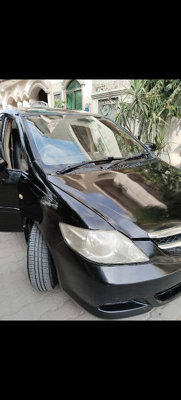 Honda City IDSI 2006/2007 ,please description par kr pir call Karen 6