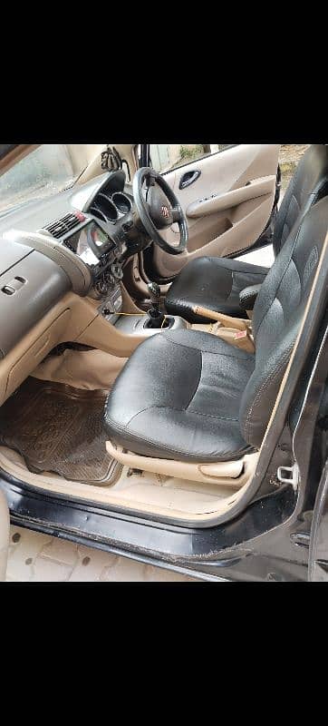 Honda City IDSI 2006/2007 ,please description par kr pir call Karen 9