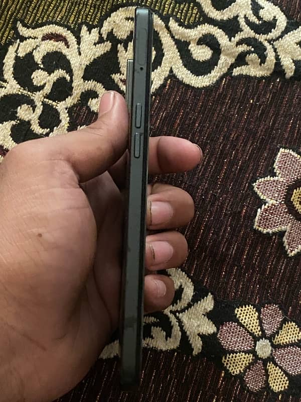 oppo f21 pro 4g | 8/128 | full box| condition 9/10 | broken panel 3