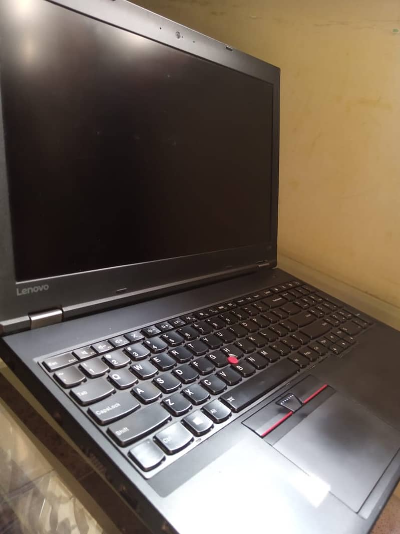 Lenovo ThinkPad L560 (Intel Core i5, 6th GENERATION) 1