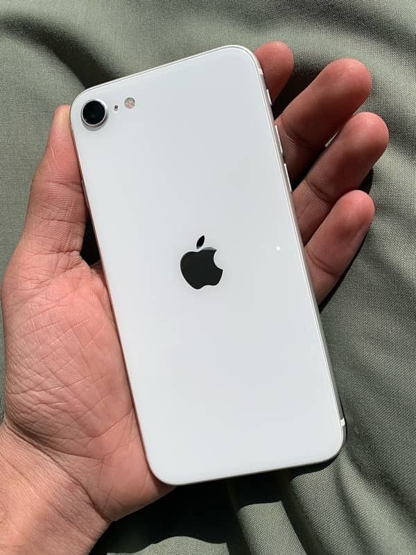 iPhone SE 2020 White color Whatsapp 0328-93060-65 0