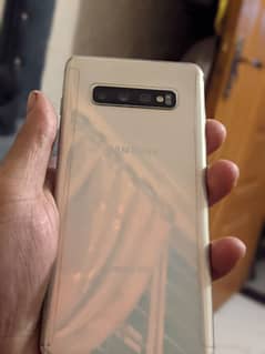 s10 plus