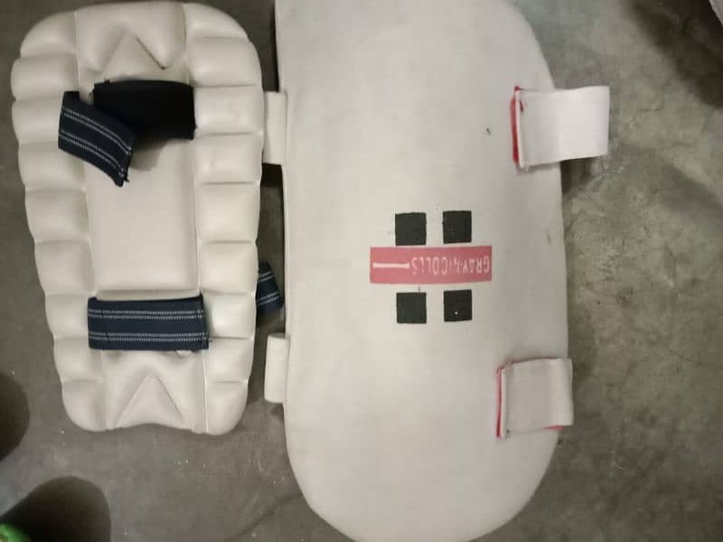 Hard bowl cricket kit 2 month used new condition 1