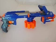 Nerf n-strike blaster with 1 magazine good condition