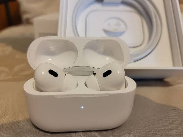 Airpods pro/Earphones/Air buds/Wireless Earphones/wireless Handfree 1