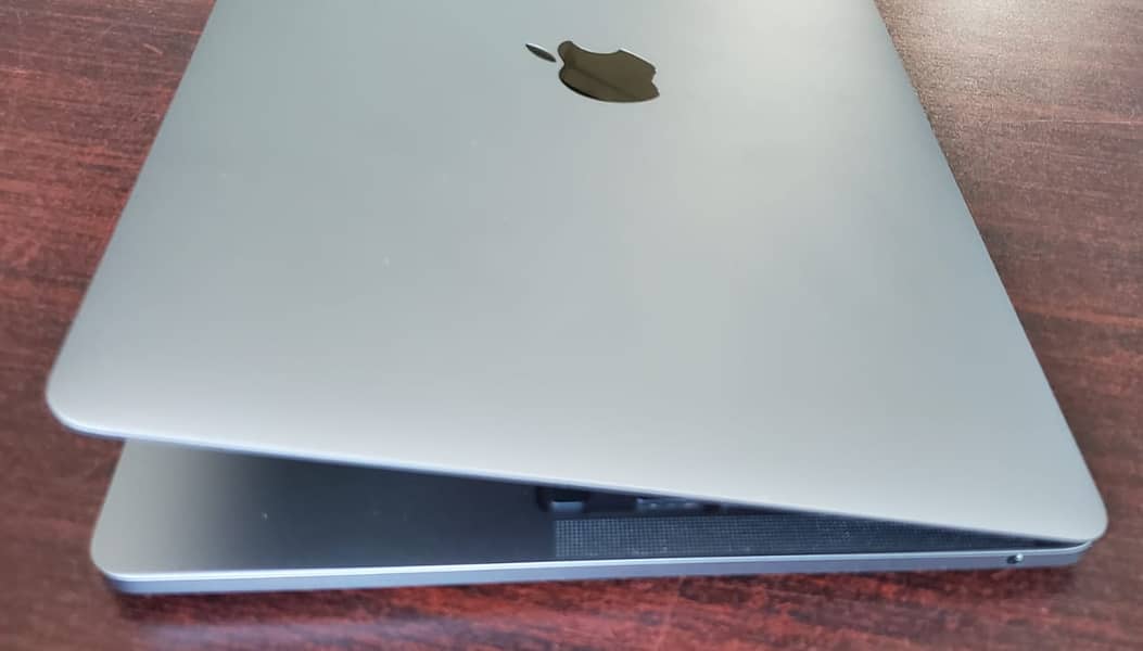 MACBOOK PRO M1 , 13" , 16GB RAM 512GB SSD 6