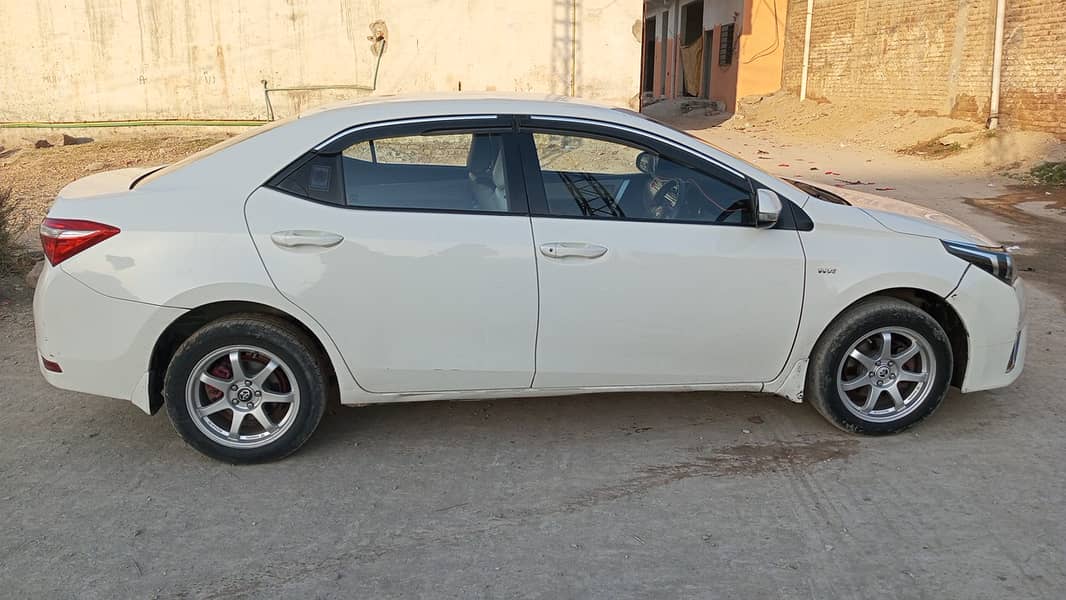 Toyota Corolla GLI 2015 3