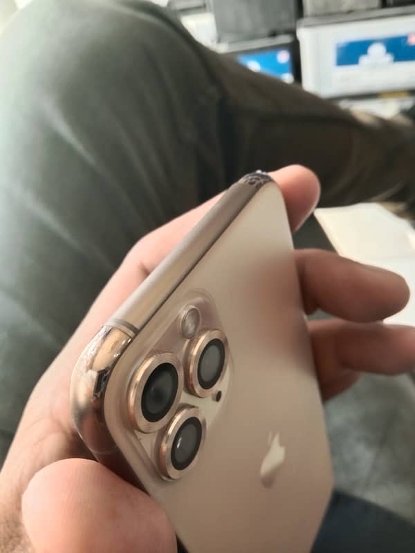 iphone 11pro pta approved 7