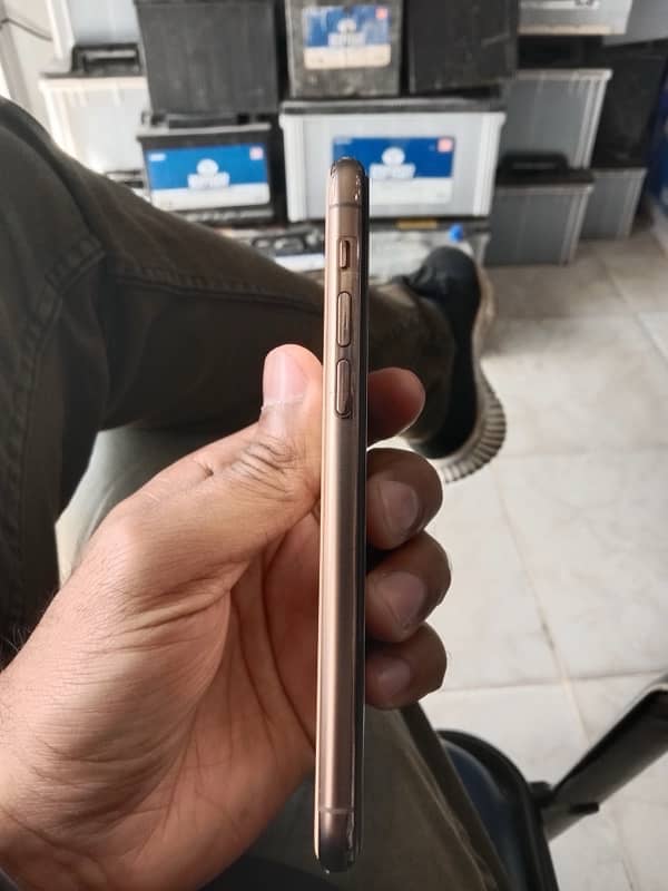 iphone 11pro pta approved 9