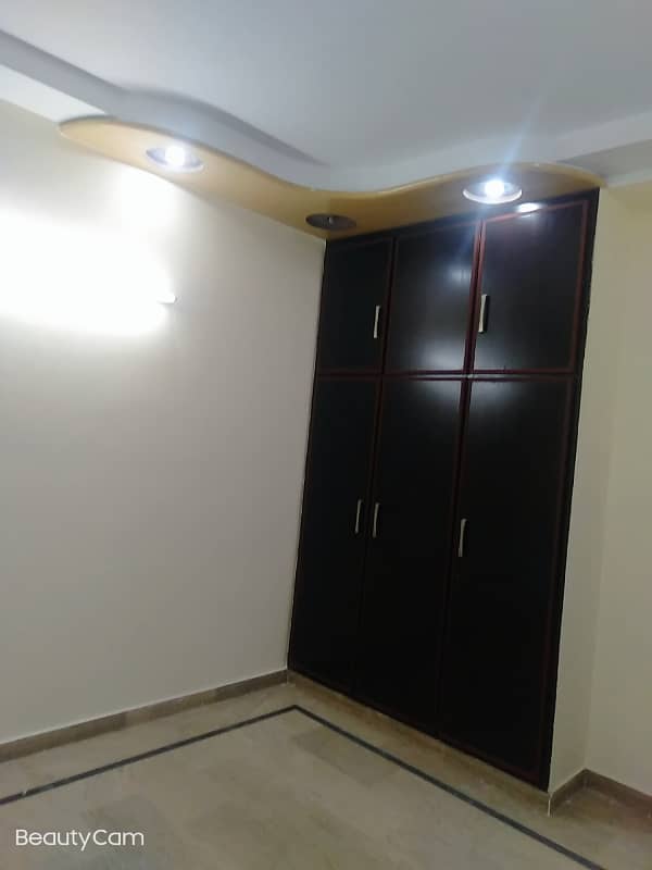 Vip beautiful 5 marla lower portion is available for rent in sabzazar lhr 2