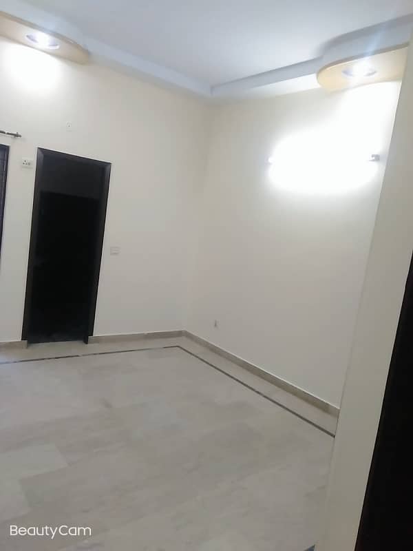 Vip beautiful 5 marla lower portion is available for rent in sabzazar lhr 4