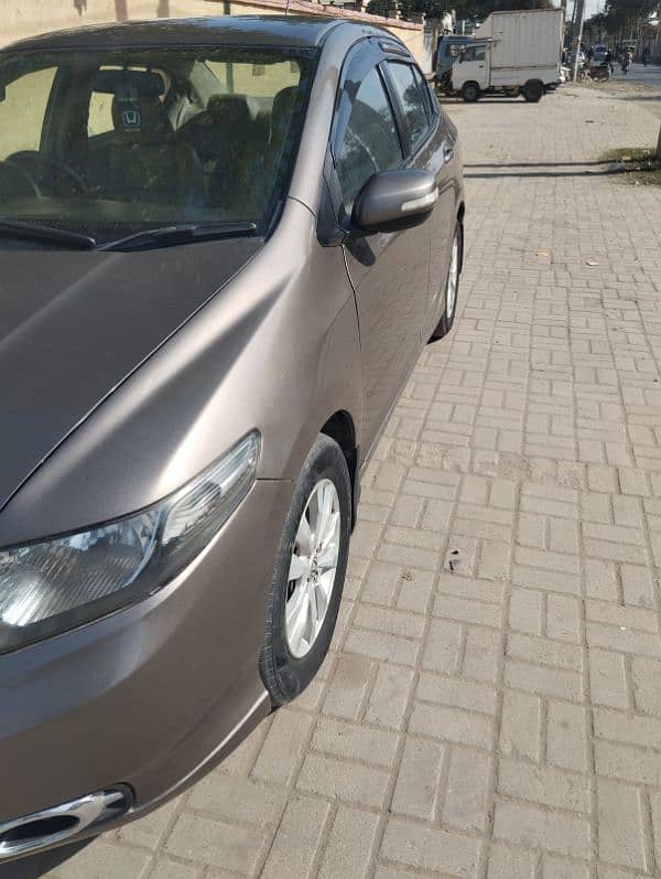 Honda City Aspire 2015 DR USE FULL OPTION 15