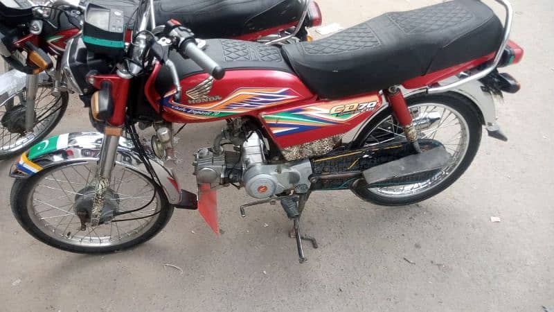 Honda CD 70 2020 3