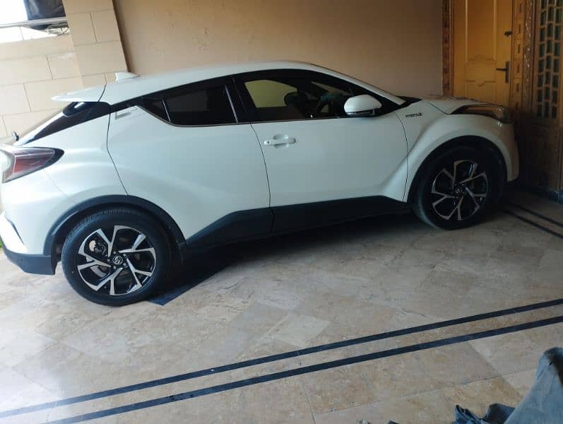 Toyota C-HR 2017 2