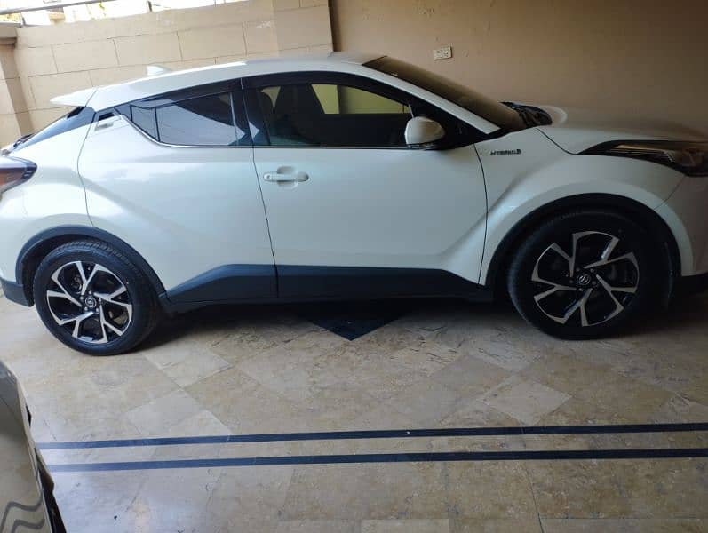 Toyota C-HR 2017 5