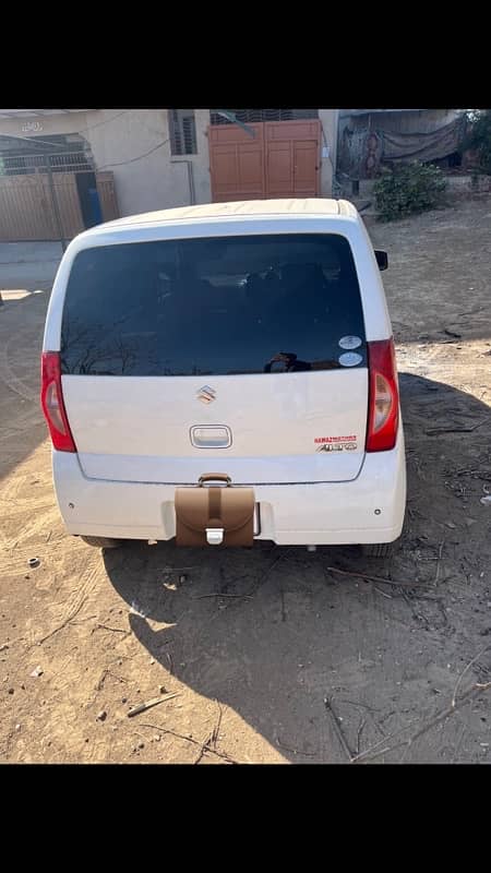 Suzuki Alto g2 2011. all genuine and clean. 3