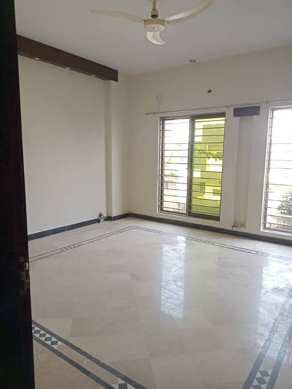 10 Marla Lower Portion For Rent In Wapda Town 2