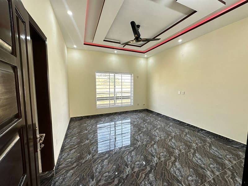 1 Kanal Upper Portion For Rent In Nasheman Iqbal Phase 1 At Very Ideal Location Very Close To Main Road 15