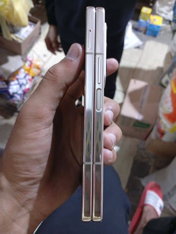 Samsung galaxy Z fold 4 Dual Sim Aprove  Hey 12 +256 Al Ok Urgent Sale 1