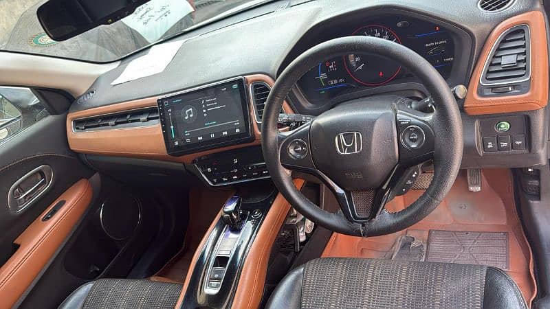 Honda vezel Z sensing 6