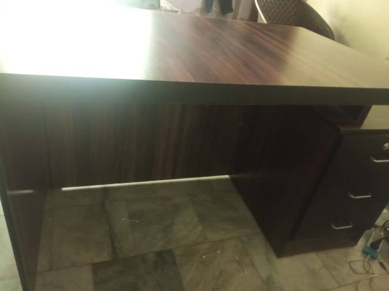 New Office Table for sale fully Designed 5