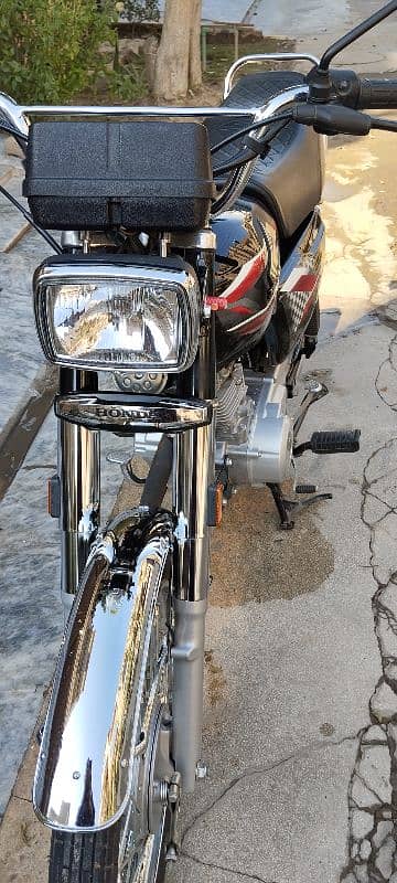 Honda 125 Brand new condition 1