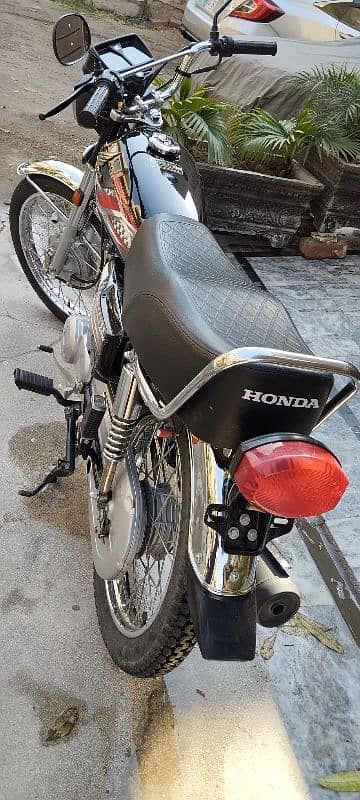 Honda 125 Brand new condition 7