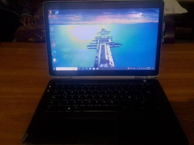 Dell latitude laptop corei5 4gen 500gb hhd with free bag deliverable 0