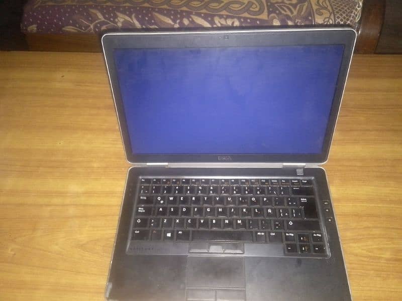 Dell latitude laptop corei5 4gen 500gb hhd with free bag deliverable 1