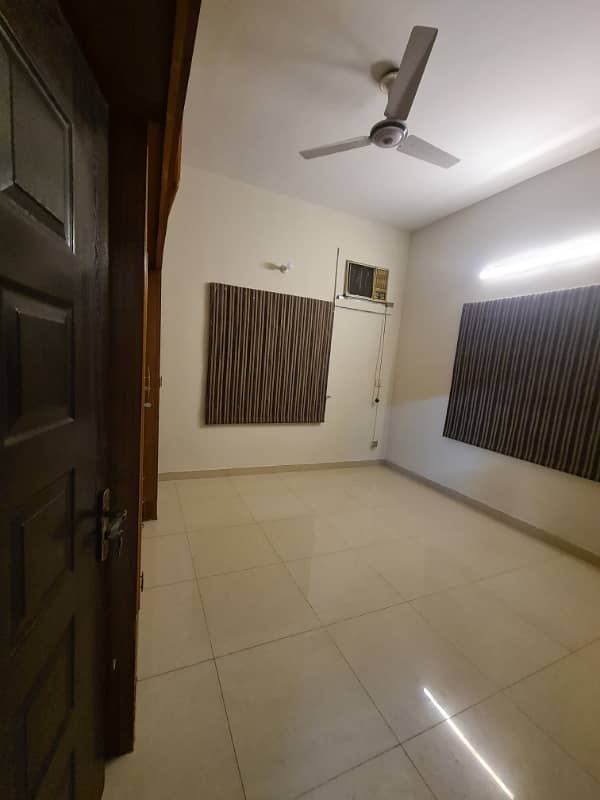 10MARLA TILE FLOORING UPPER PORTION FOR RENT IN ALLAMA IQBAL TOWN 5