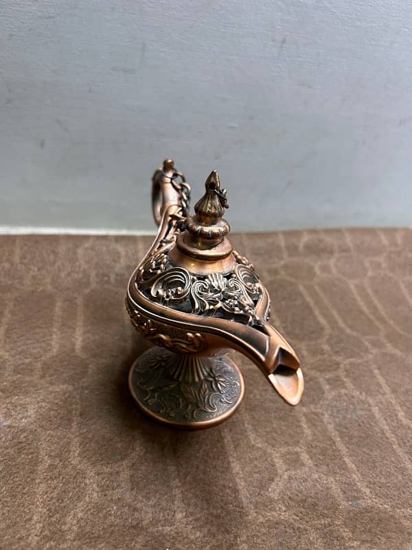 Antique Aladdin Magic Lamp – Vintage Home Decor & Collectible 2