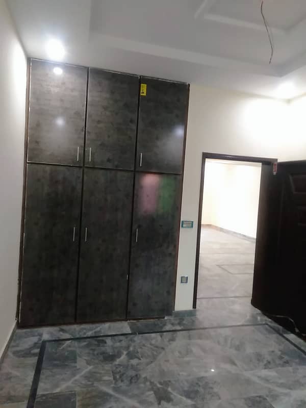 Vip beautiful 5 marla upper portion is available for rent in sabzazar lhr 2