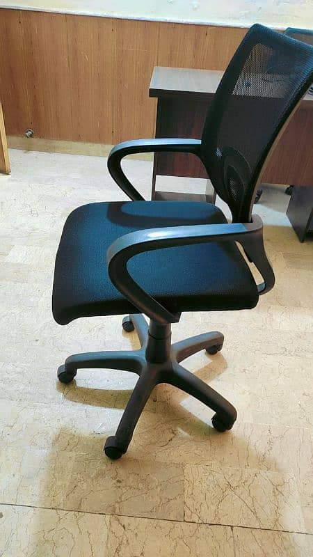 office chairs for sale in lahore 2