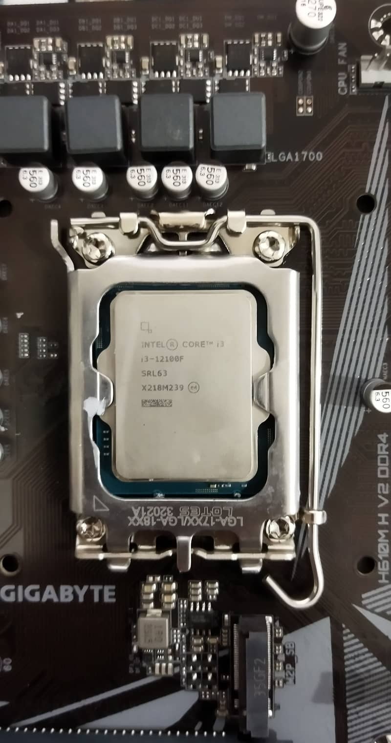 Core i3 12100f + gigabyte h610m h v2 1