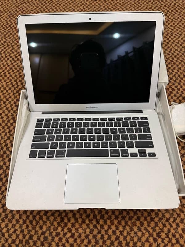 MACBOOK AIR 2015 MODEL 3