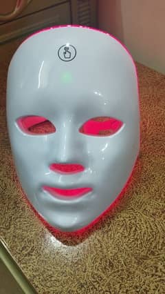 LED face mask