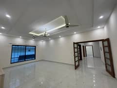 1 kinal like a new beautiful upper portion for rent in