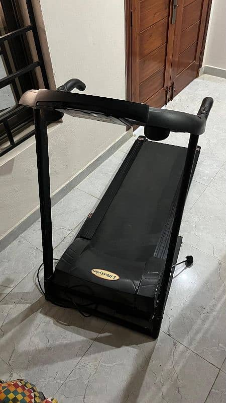 Lifestyle Treadmill - Electronic Running Machine 5