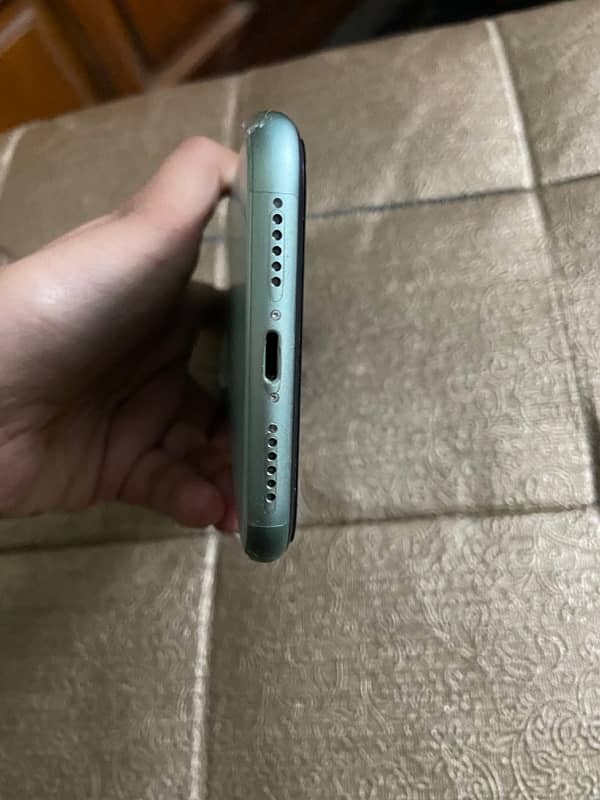 iphone11/64gb/non pta 4