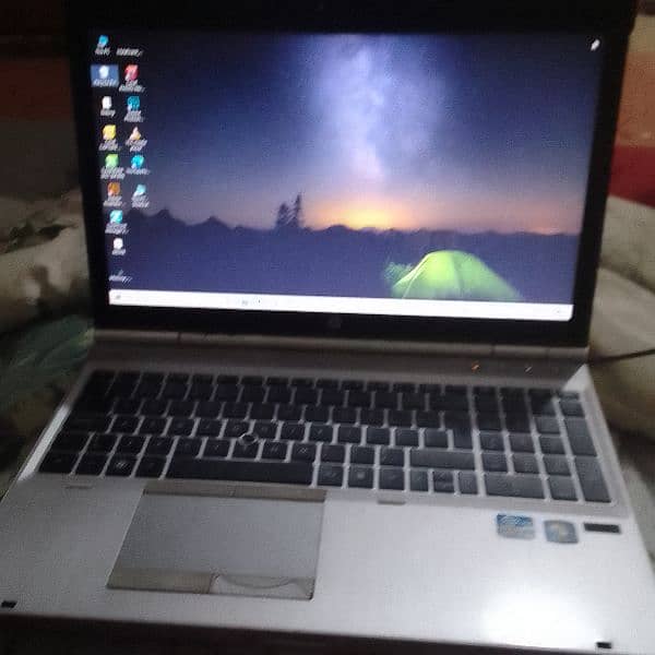 laptop in used condition.   battery timing 3 hours.  . 3