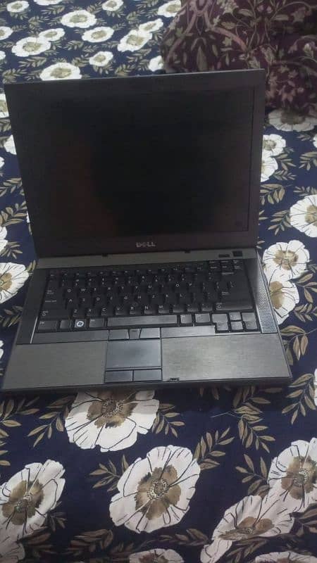 1st generation Dell laptop 0