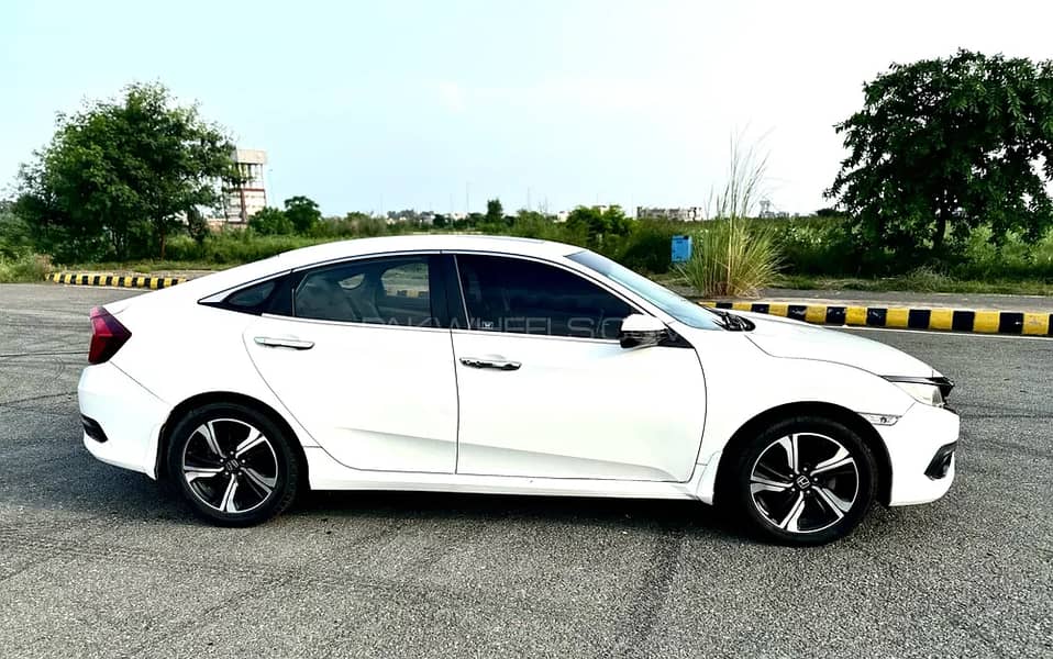 Honda Civic Turbo 1.5 VTEC CVT 2016 2