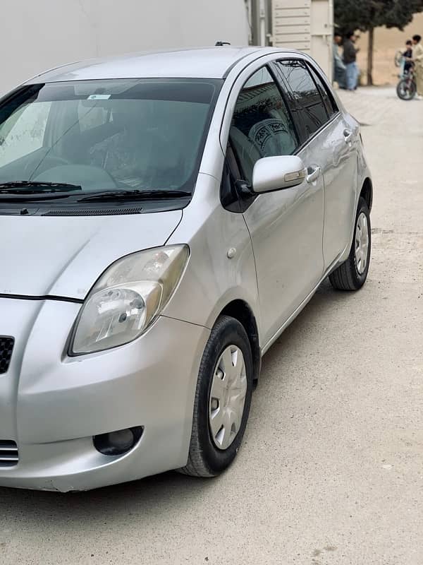 Toyota Vitz 2005 model 2