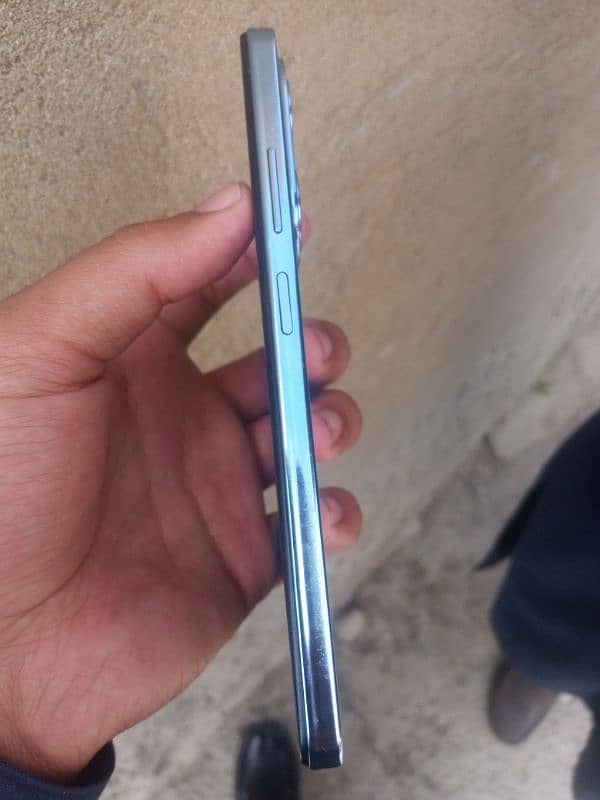 Infinix Hot 40i 2