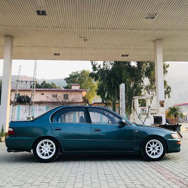 Toyota Corolla 1993 4