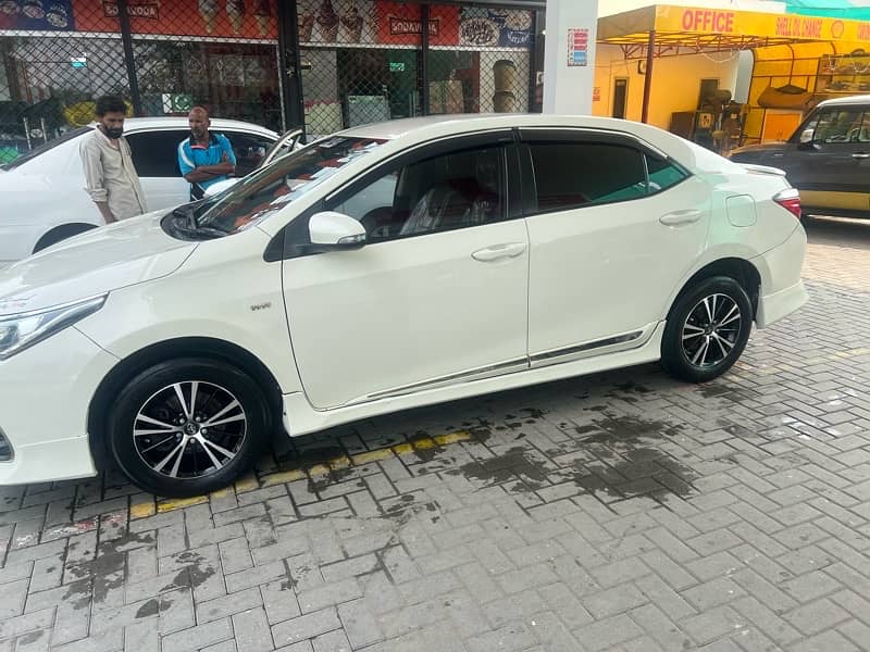 Toyota Corolla GLI 2019 automatic 8