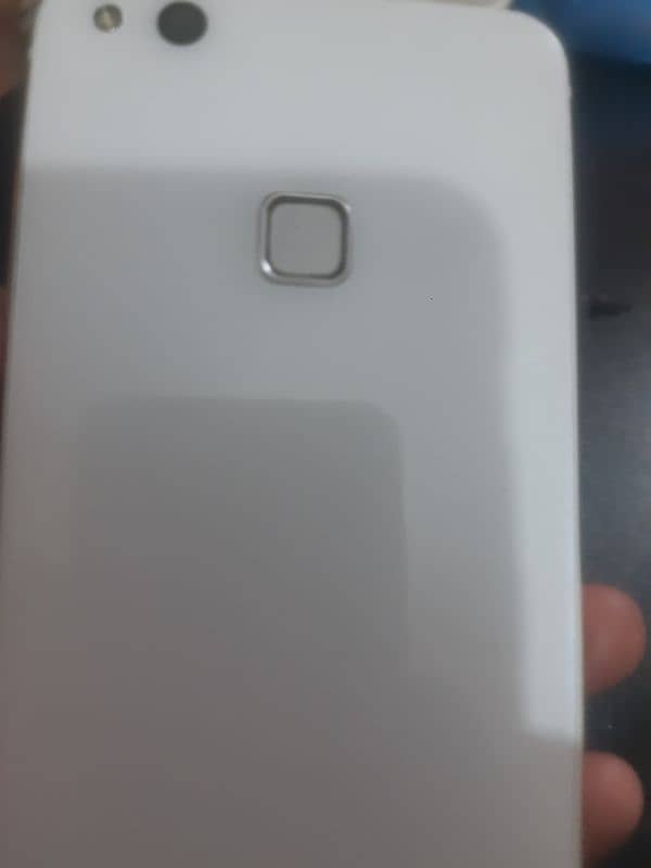 Huawei P10 light 10 by 10 Conditions urgent sale 0